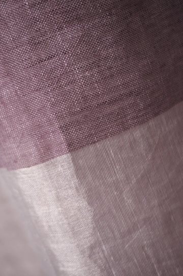 lAT[
